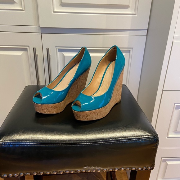 Le Chateau Cork Wedges - Picture 4 of 4